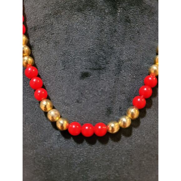 Women's Red Beaded Necklace With Gold Tone Beads And Spring Ring Lock Jewelry - Picture 3 of 6